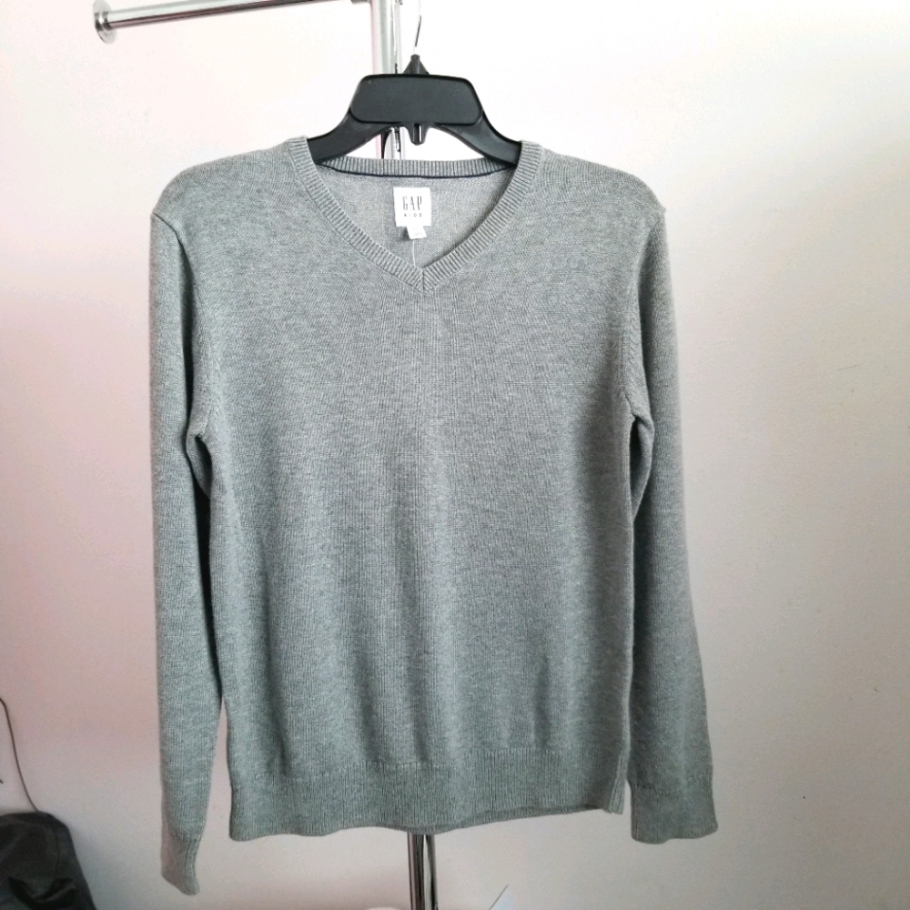 Gap Big Boys V-Neck Sweater